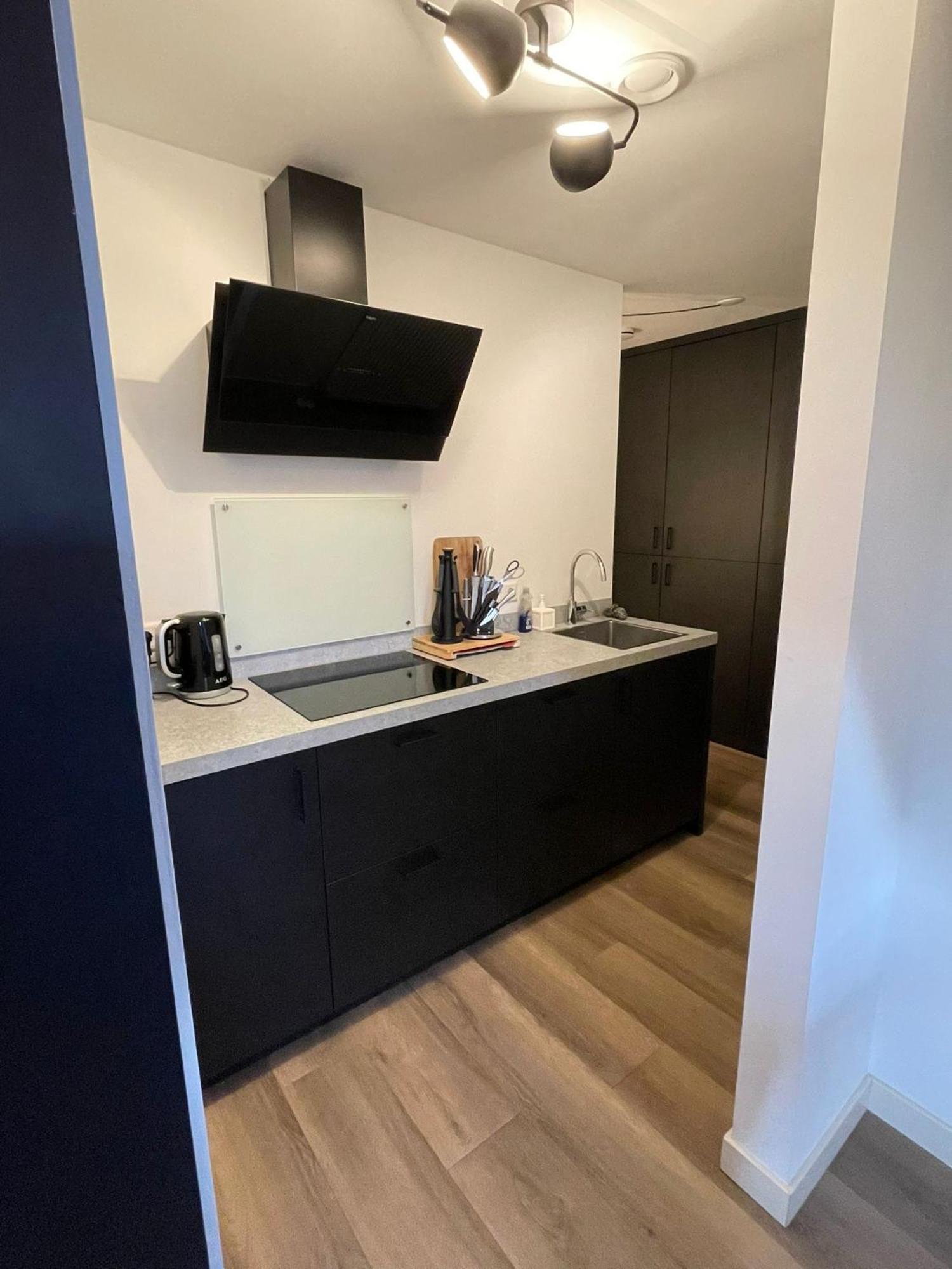 In De Witte Dame Hotel Bar Kitchen Apartments Grubbenvorst المظهر الخارجي الصورة