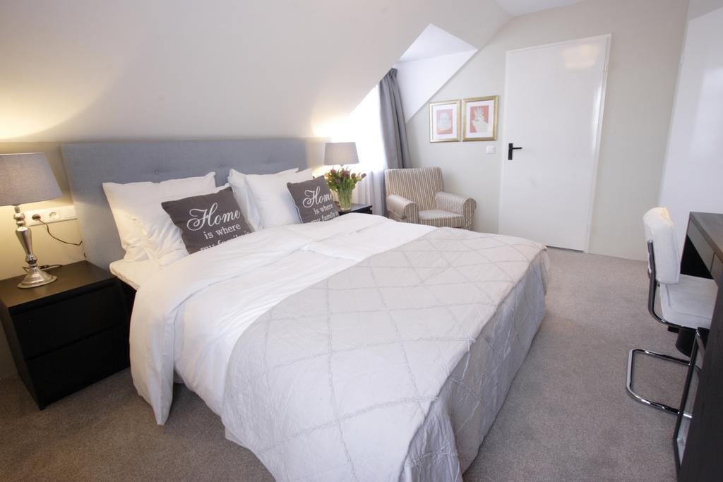 In De Witte Dame Hotel Bar Kitchen Apartments Grubbenvorst الغرفة الصورة