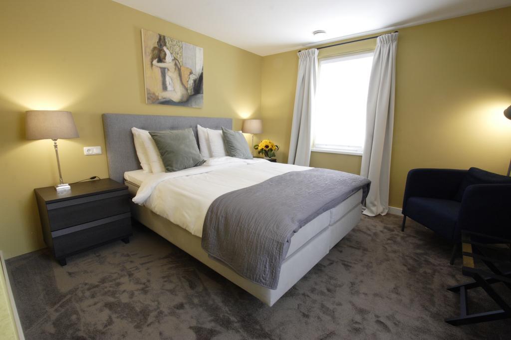In De Witte Dame Hotel Bar Kitchen Apartments Grubbenvorst المظهر الخارجي الصورة