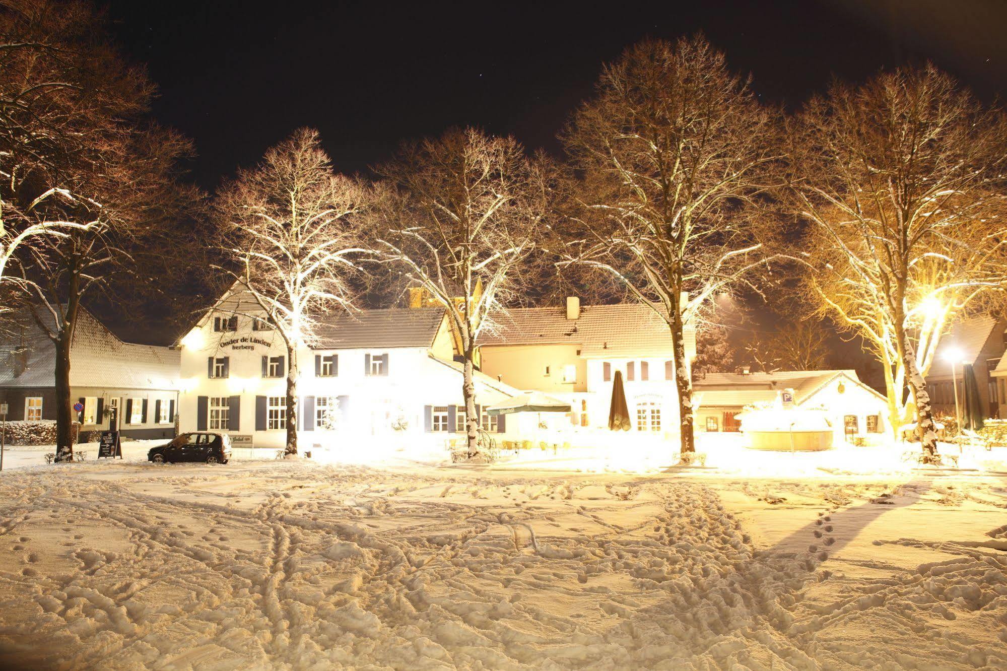 In De Witte Dame Hotel Bar Kitchen Apartments Grubbenvorst المظهر الخارجي الصورة